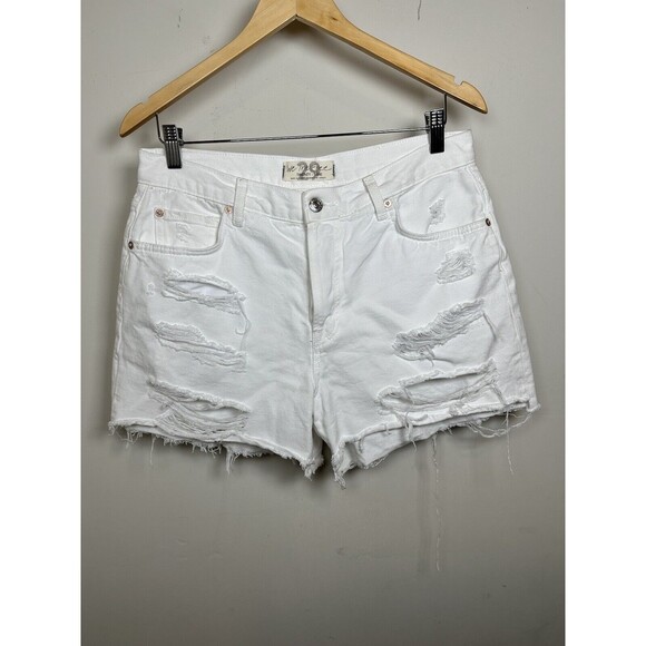 Free People Women's Maggie Mid-Rise Jean Shorts In Optic White Size 29 NEW Denim - Picture 2 of 8